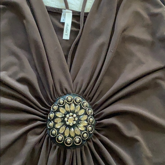 Studio Y brown v-neck top - Picture 2 of 3